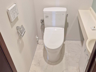 トイレリフォーム 清潔感アップ！使い勝手も快適になったトイレ